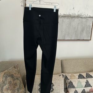 Lululemon Women’s Black Yoga pants High Rise 3/4 Length New